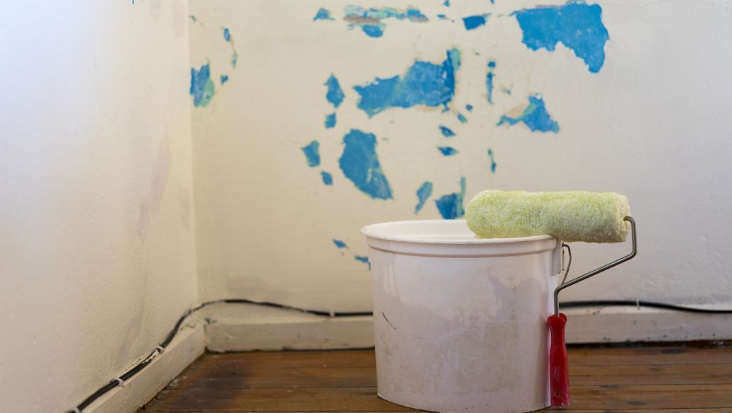 乳胶漆兑水刷墙对人体有害吗,墙面刷漆刷厚了好不好