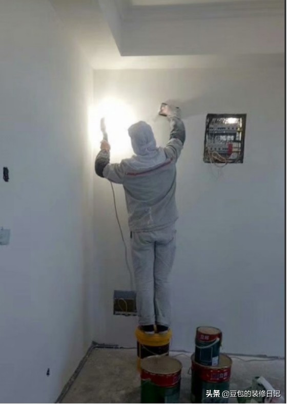 墙面白灰要铲到什么程度才能装修,怎么铲除沙子白灰墙面