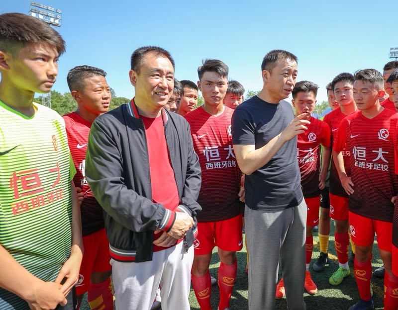 许家印谈恒大足球发展战略,许家印创立广州恒大足球王朝