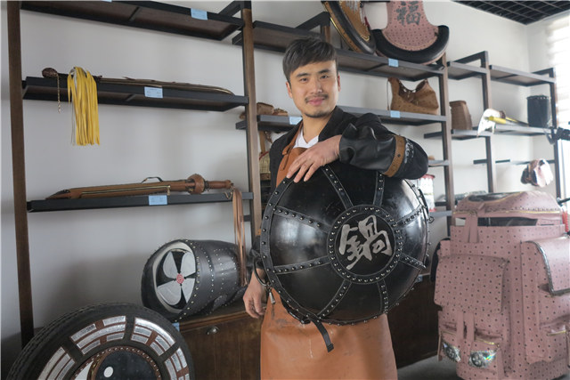 皮包，只有你想不到的，没有他做不出的，这个网红有一套