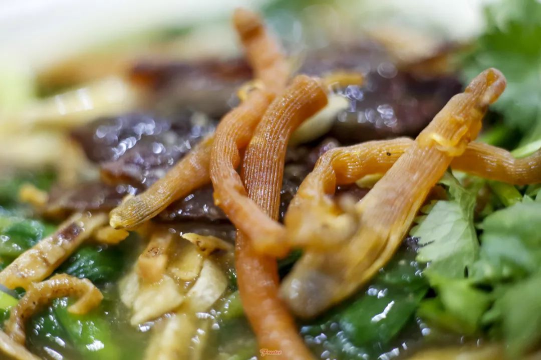 我们跟着本地人吃完这十家店，做了一份最靠谱的三亚美食线路