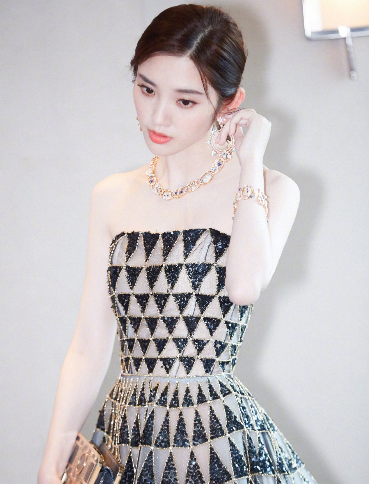 耳饰气质高级感唐艺昕,唐艺昕同款紫色黄色耳环