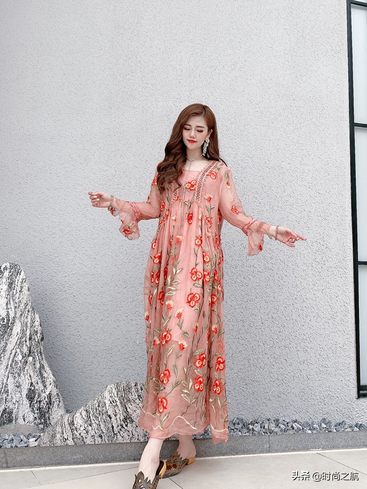 丝质仙气连衣裙,高端飘逸暗色花连衣裙清新超仙气