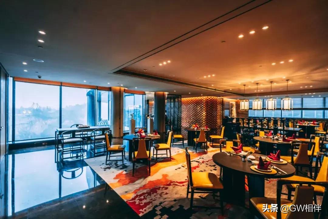 上海世茂深坑酒店建造过程,上海深坑酒店世界建筑奇迹