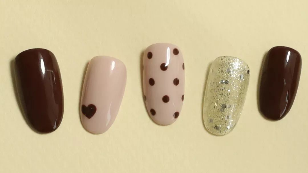 秋冬美甲小红书,美甲推荐中款ins