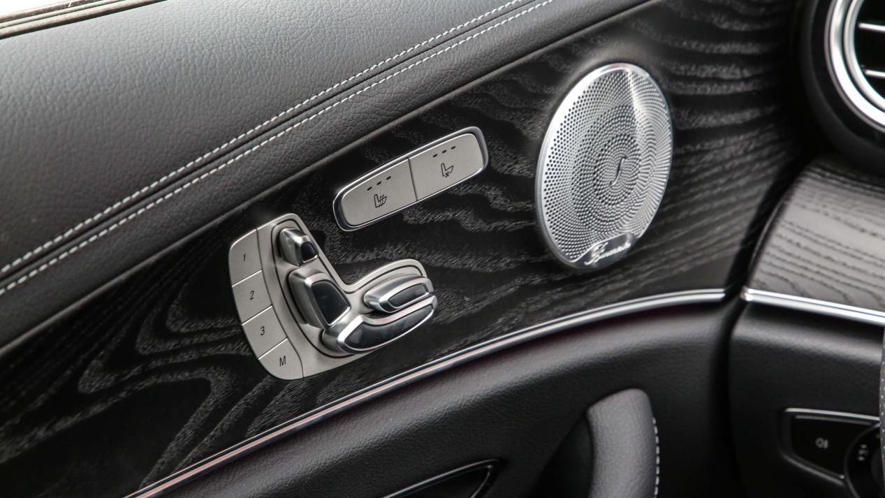 牛x摩托车评测,奔驰e260l2024款最新款动力试驾