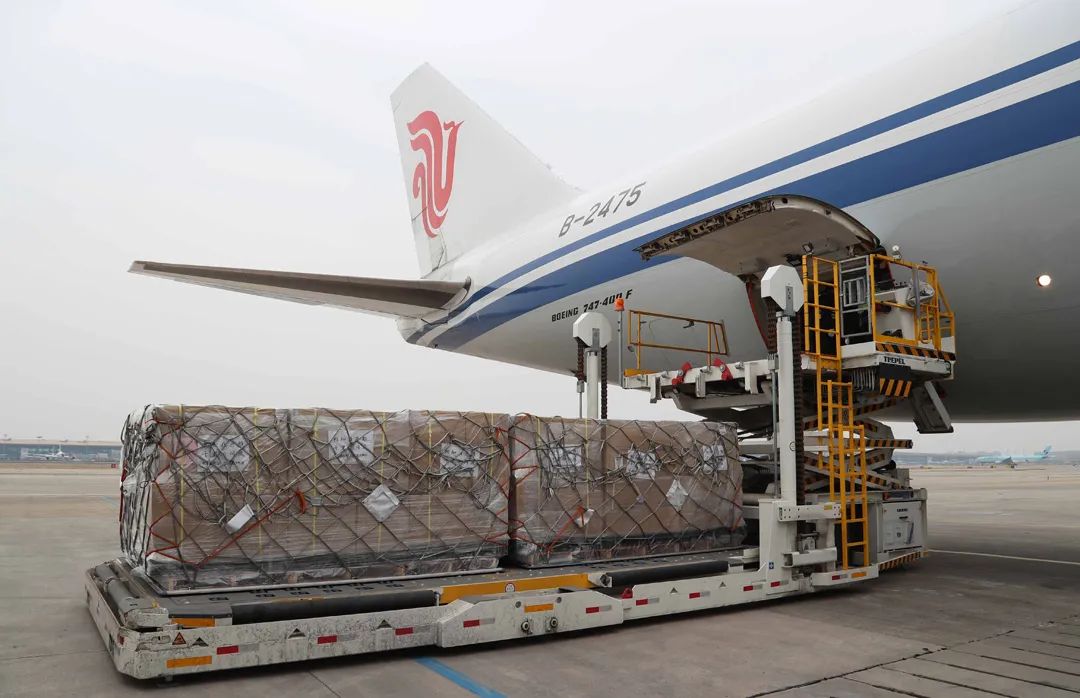 大型货机一日两次往返中日，只为防疫物资更快回国