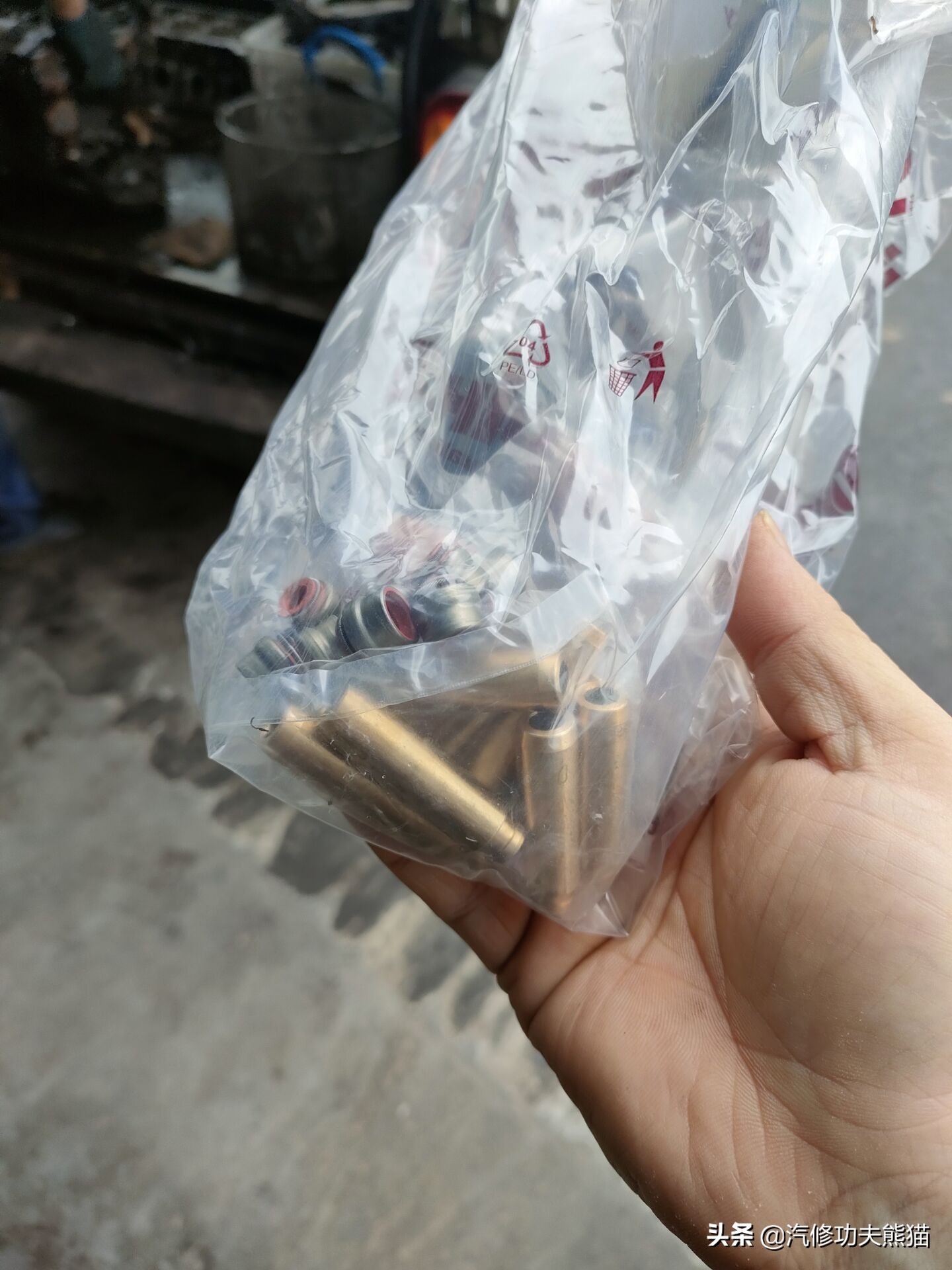 2013款奥迪a4l烧机油怎么解决,奥迪a4l突然全车无电是什么原因