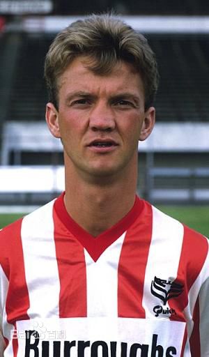 阿贾克斯16年重回欧冠8强,阿贾克斯4年重回欧冠