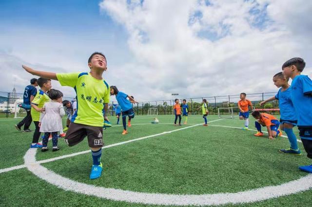 足球体验课免费,足球体验课小学生