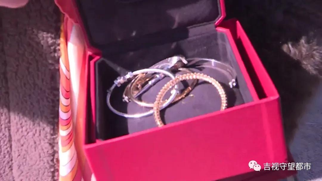 花5万元买的卡地亚项链褪色,买卡地亚项链注意事项