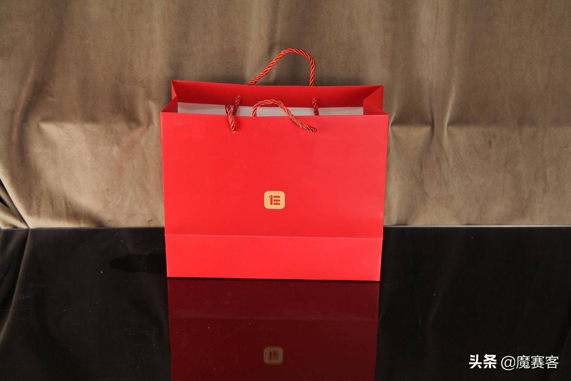 左点小艾3代智能艾灸盒体验,左点小艾智能艾灸盒怎么拆解