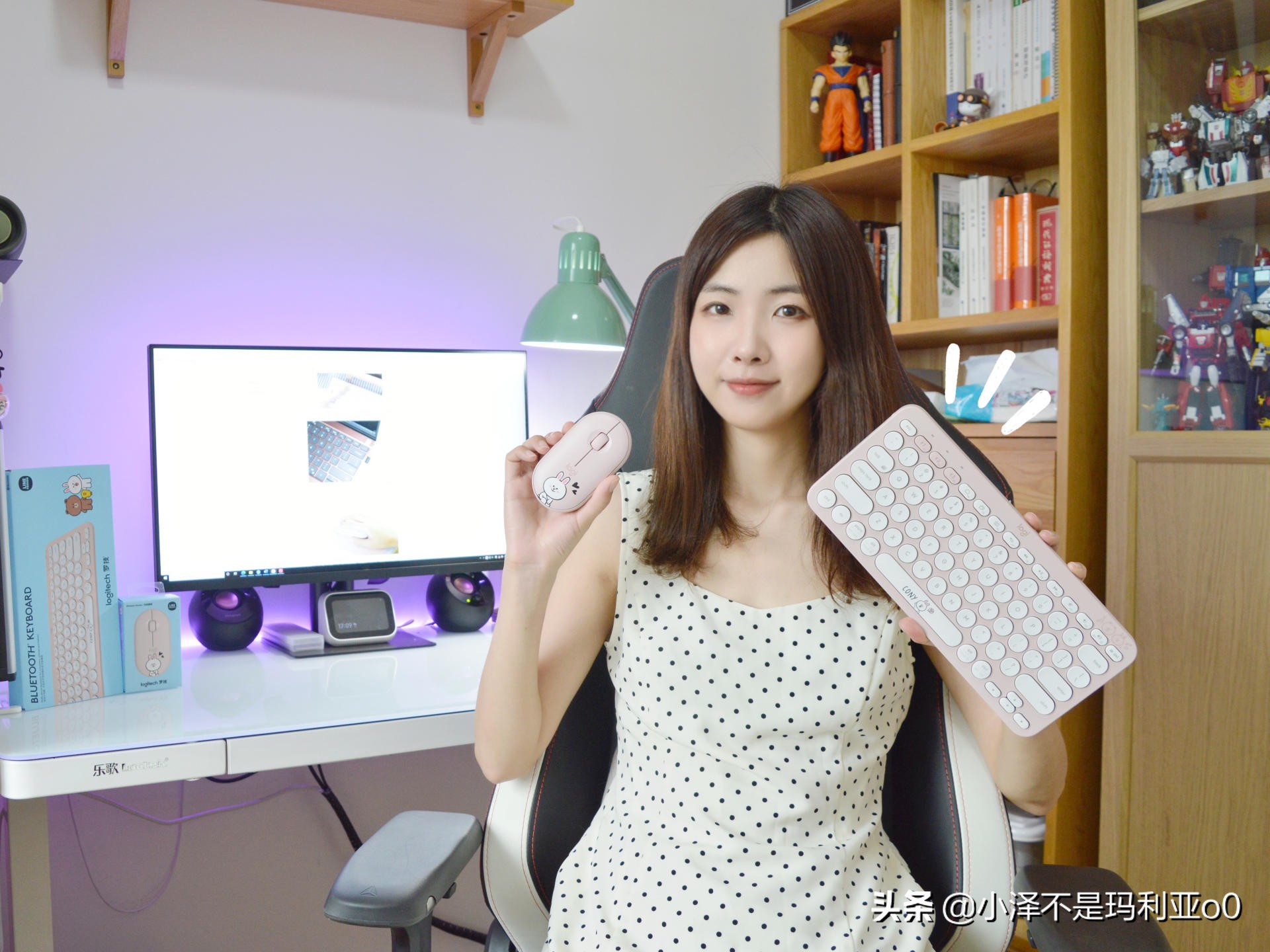 桌面好物分享学生党,罗技popkeys键盘套装