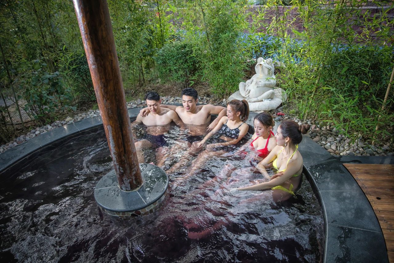 太白山艾兰温泉国际酒店,太白山凤凰温泉酒店住宿