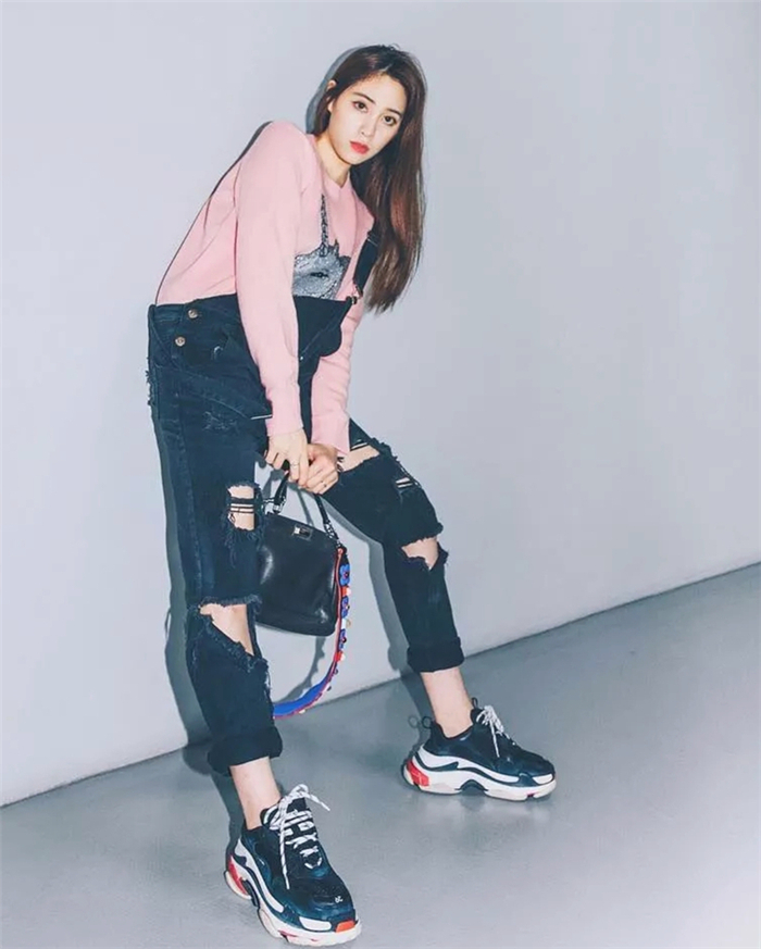 开春约会穿搭,平底鞋才是今春最好的搭配