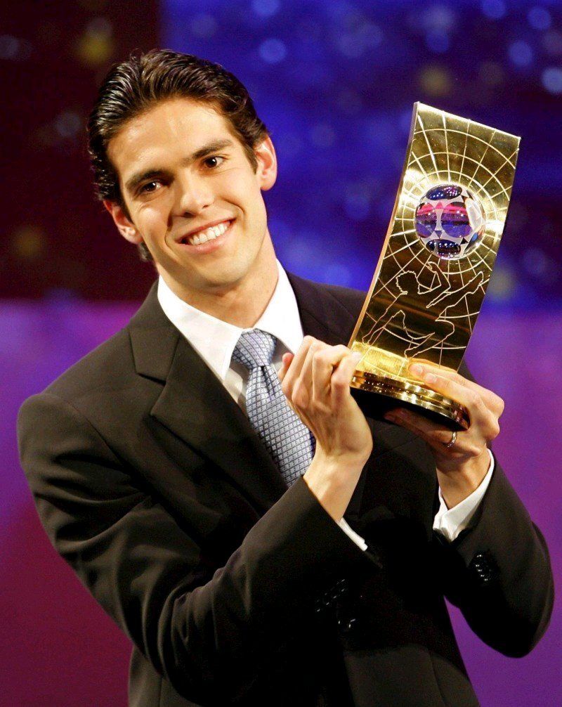 卡卡追风少年完整视频,卡卡生日礼物