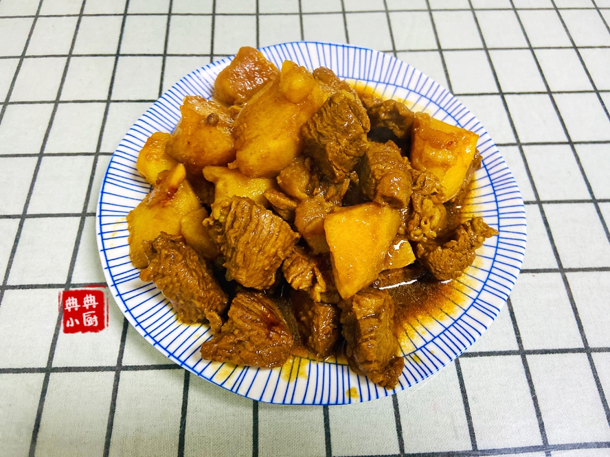 土豆炖牛肉滋养脾胃味道鲜美,土豆炖牛肉怎样做老年人能吃