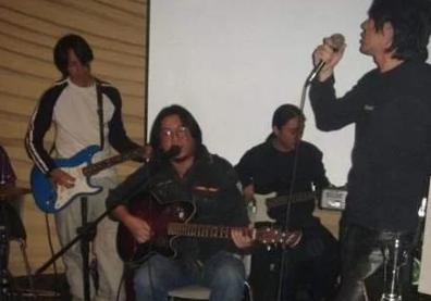 郑钧一代摇滚明星,摇滚老炮郑钧结局