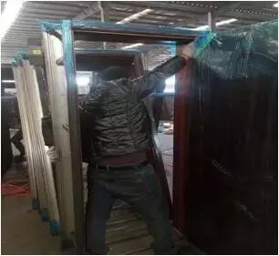 防盗门上缝隙不均怎样调,防盗门划掉漆怎么修复