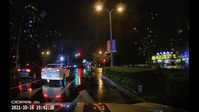 行车记录仪哪一款比较好又实用,比较实用行车记录仪推荐