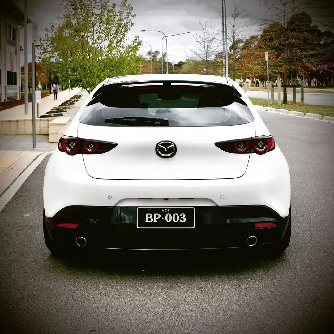 次世代马自达3国内竟缺席两厢版本，只能看国外玩家改装帅的飞起