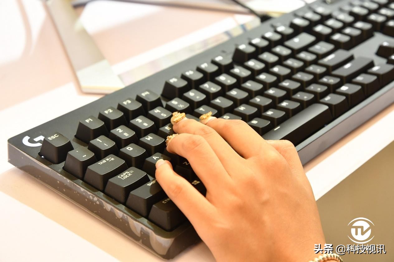 罗技k845和g610机械键盘哪个好,罗技键盘g512和g610哪个好