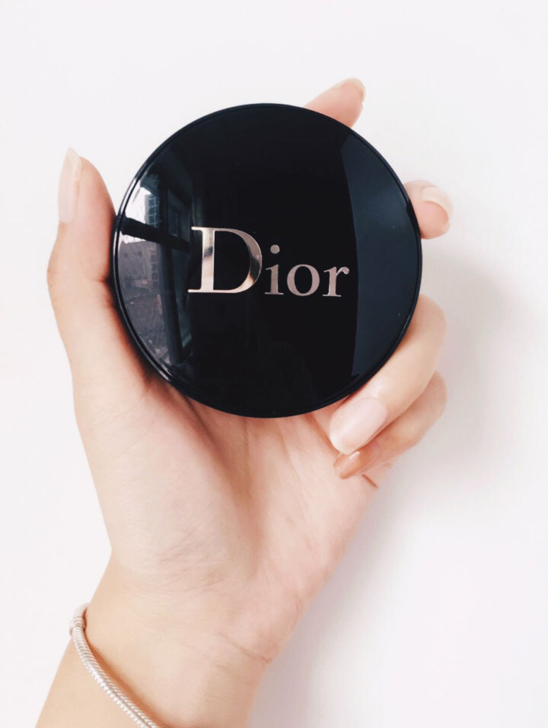 阿玛尼迪奥气垫粉底哪个好,迪奥阿玛尼圣罗兰气垫推荐哪个