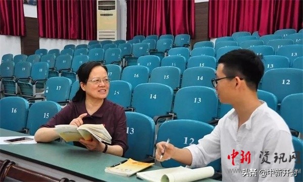 芳林新叶茂教学竟相长——县街小学开展青年教师汇报课展示活动