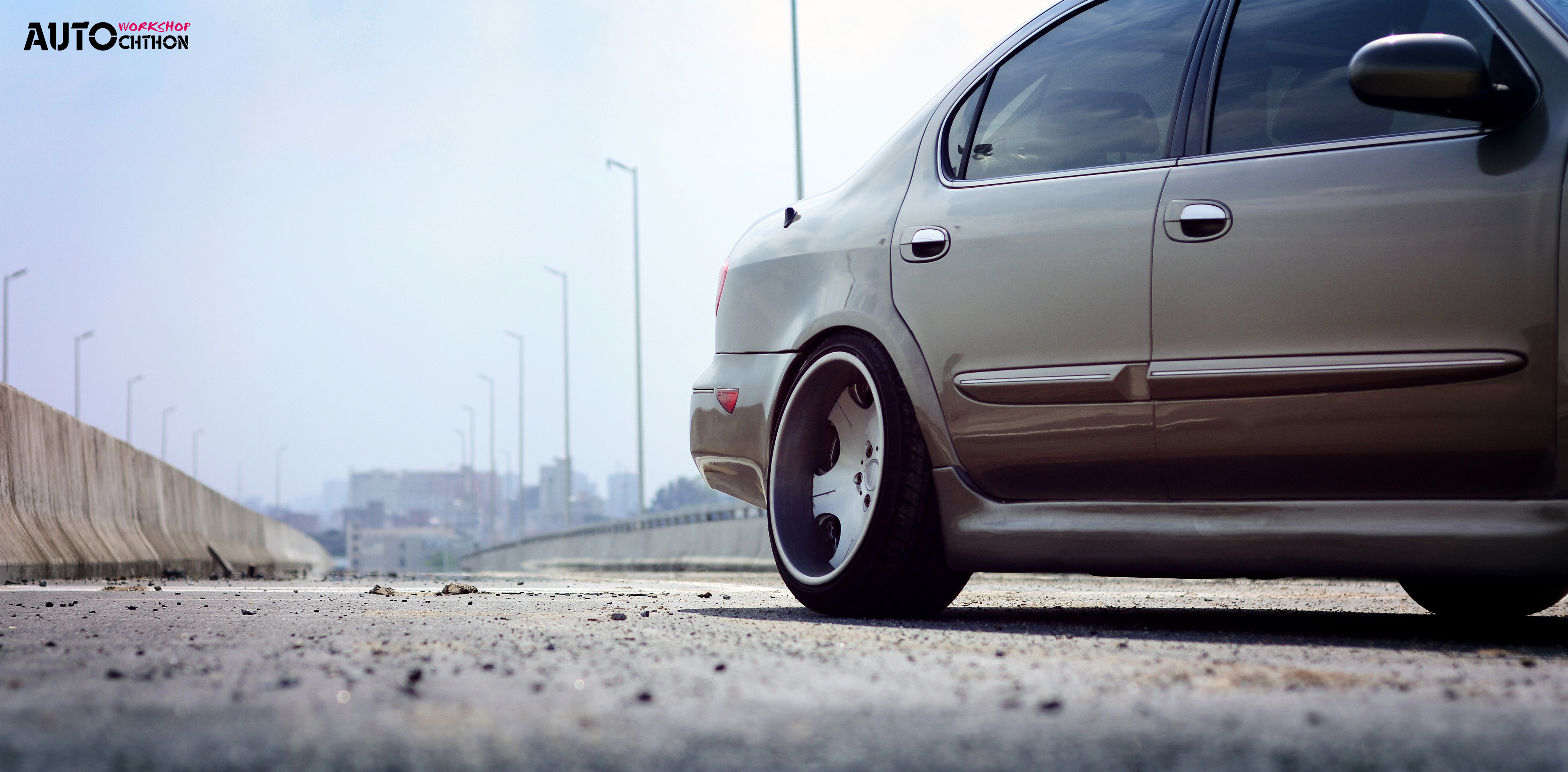 与爸爸一起玩遥控越野车,和父亲一起玩赛车游戏