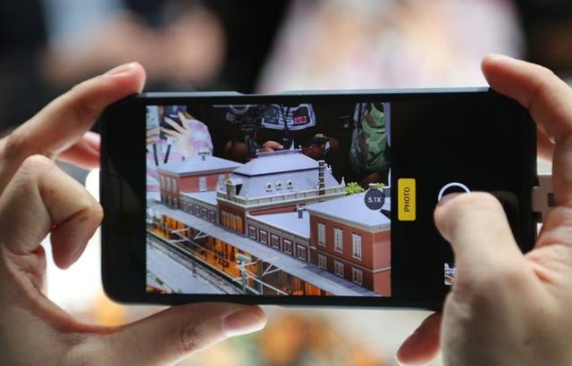 如何用手机拍出专业摄影机的效果,怎么用手机拍出摄影效果