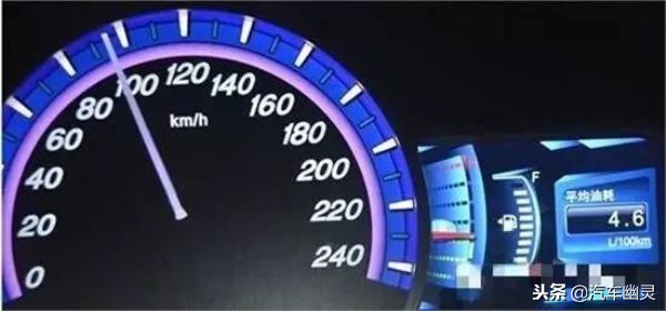 车没油了怎么去加油站弄油,车子没油了半路没加油站怎么办