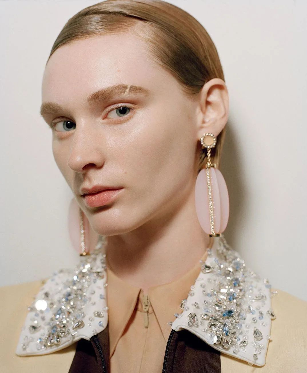 虞书欣穿的可爱灵动的衣服,自己认为适合虞书欣的衣服