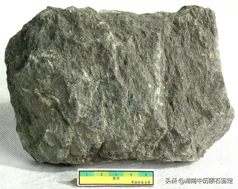 月球陨石与地球矿石的区别,月球陨石和矿石有什么区别