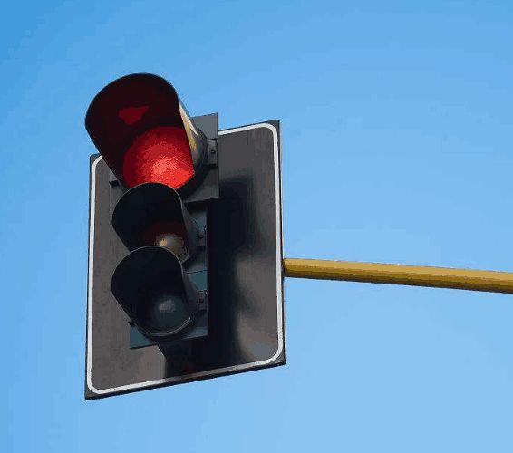 同样是红灯右转为什么有人扣12分,红灯时右转扣6分你中招了吗