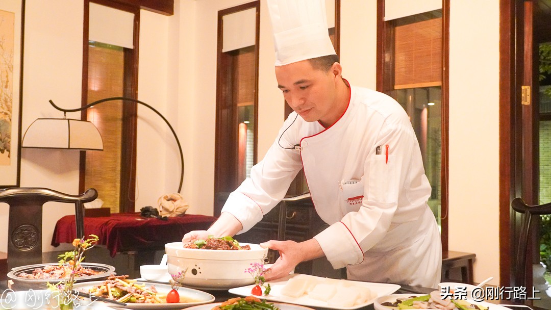 这个假期去哪玩会好一些,来禅泉酒店体验慢生活