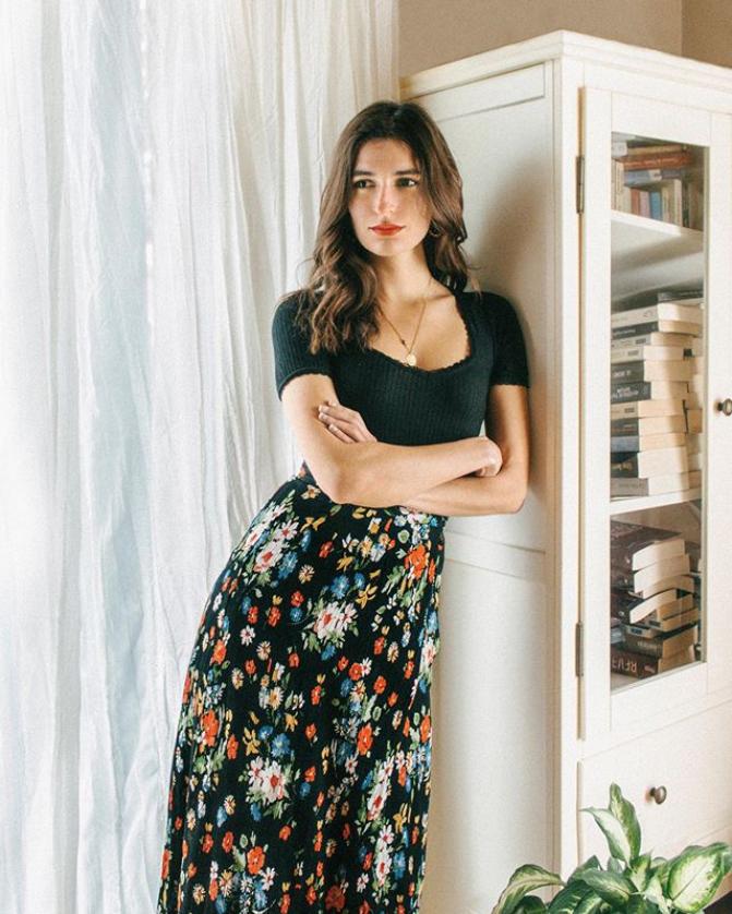 这位博主的穿搭是最好的示范,最新法国博主穿搭