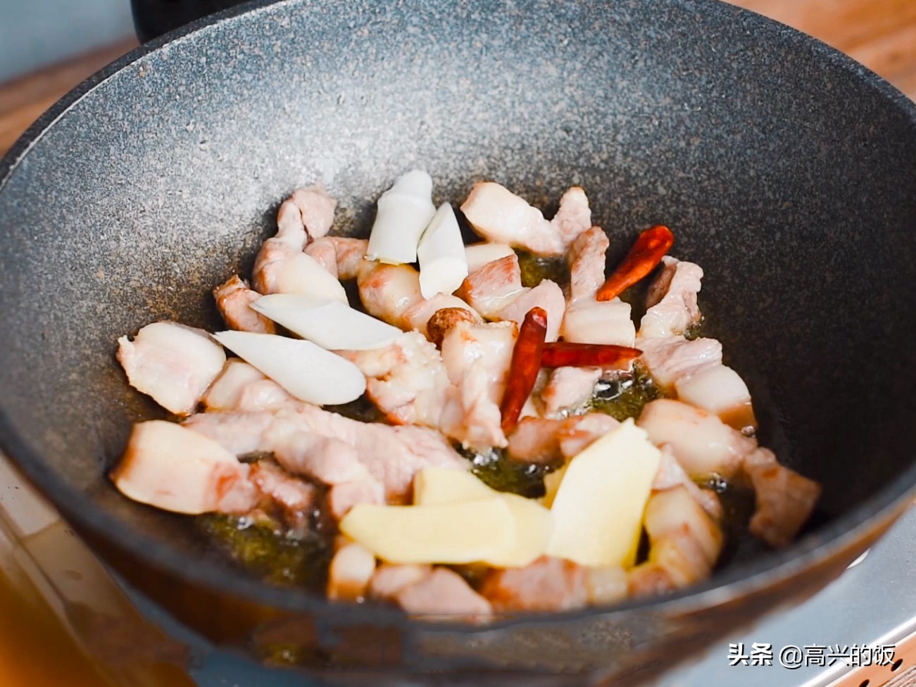 春笋是冷水焯还是热水焯,春笋的家常做法春笋焯水后怎么放