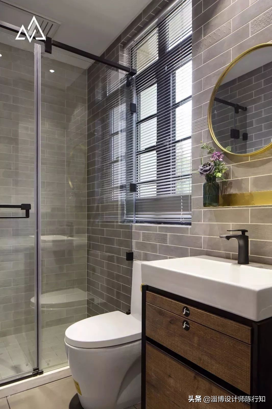 小卫生间装修技巧,小卫生间怎么装修放东西