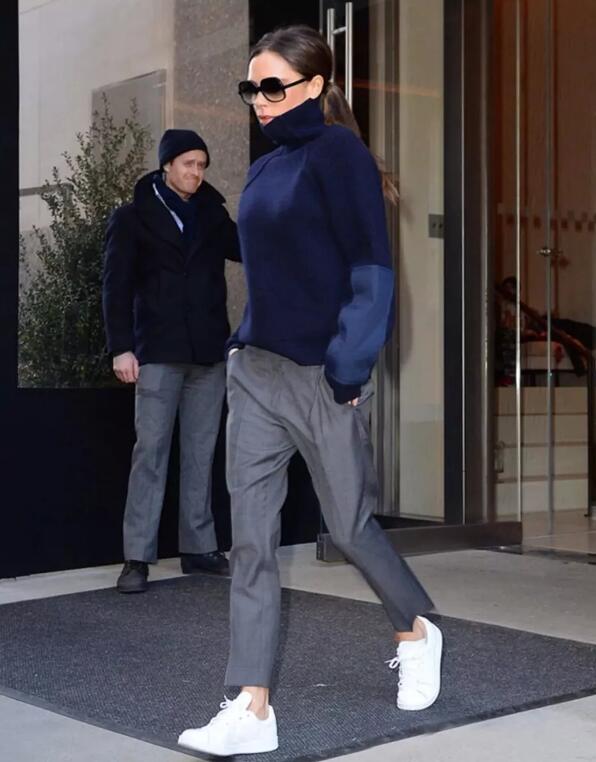 白皮鞋脏了拿什么擦干净,皮鞋用鞋油和护手霜哪个好