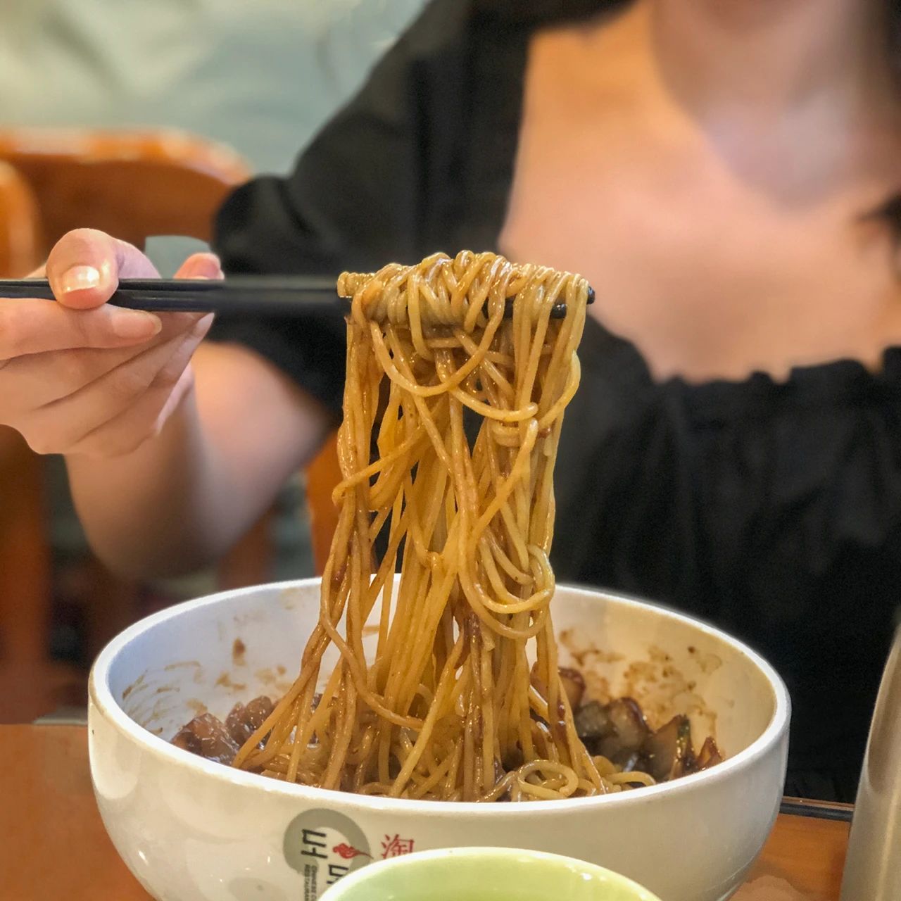 不出国就能吃到正宗韩料,不出国就能吃到正宗的韩国料理