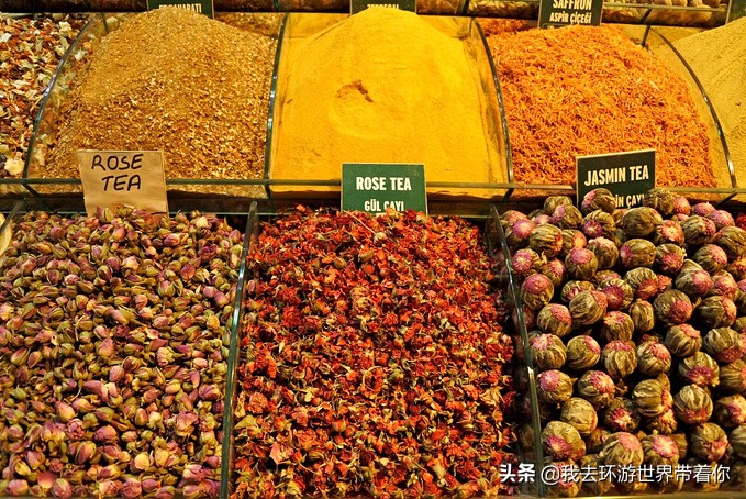 霸气的外貌下有个温柔的内心,霸气的背后隐藏着温柔和可爱