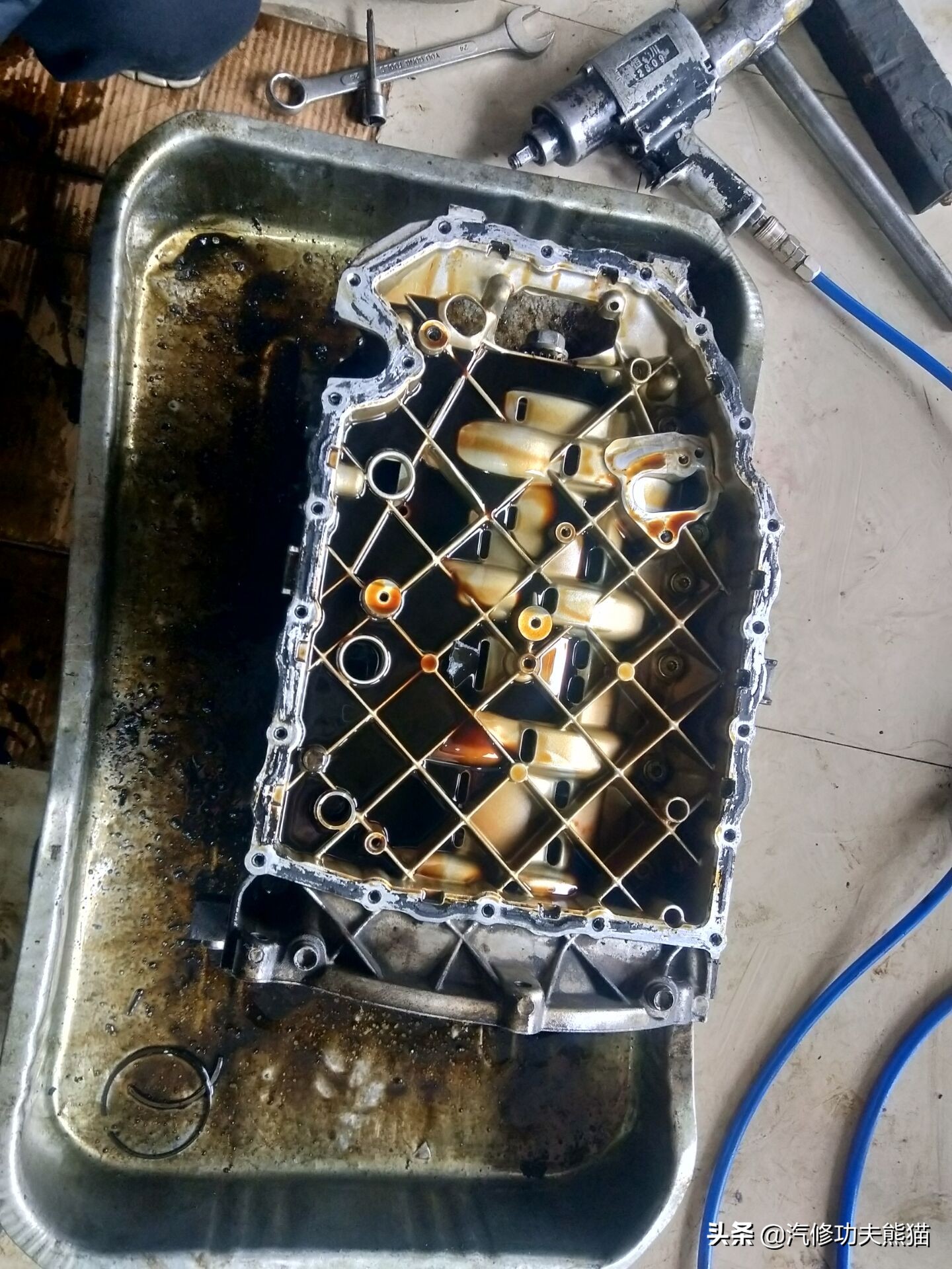 10年斯柯达明锐2.0的烧机油不,12年斯柯达明锐rs烧机油严重吗