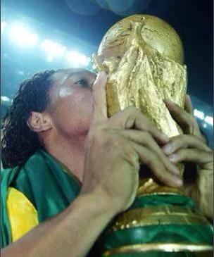 小罗世界足球先生,小罗第二次加冕足球先生