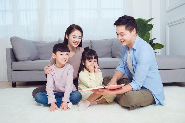 姐姐开学弟弟哭了想念姐姐,姐姐去上学弟弟舍不得姐姐打你