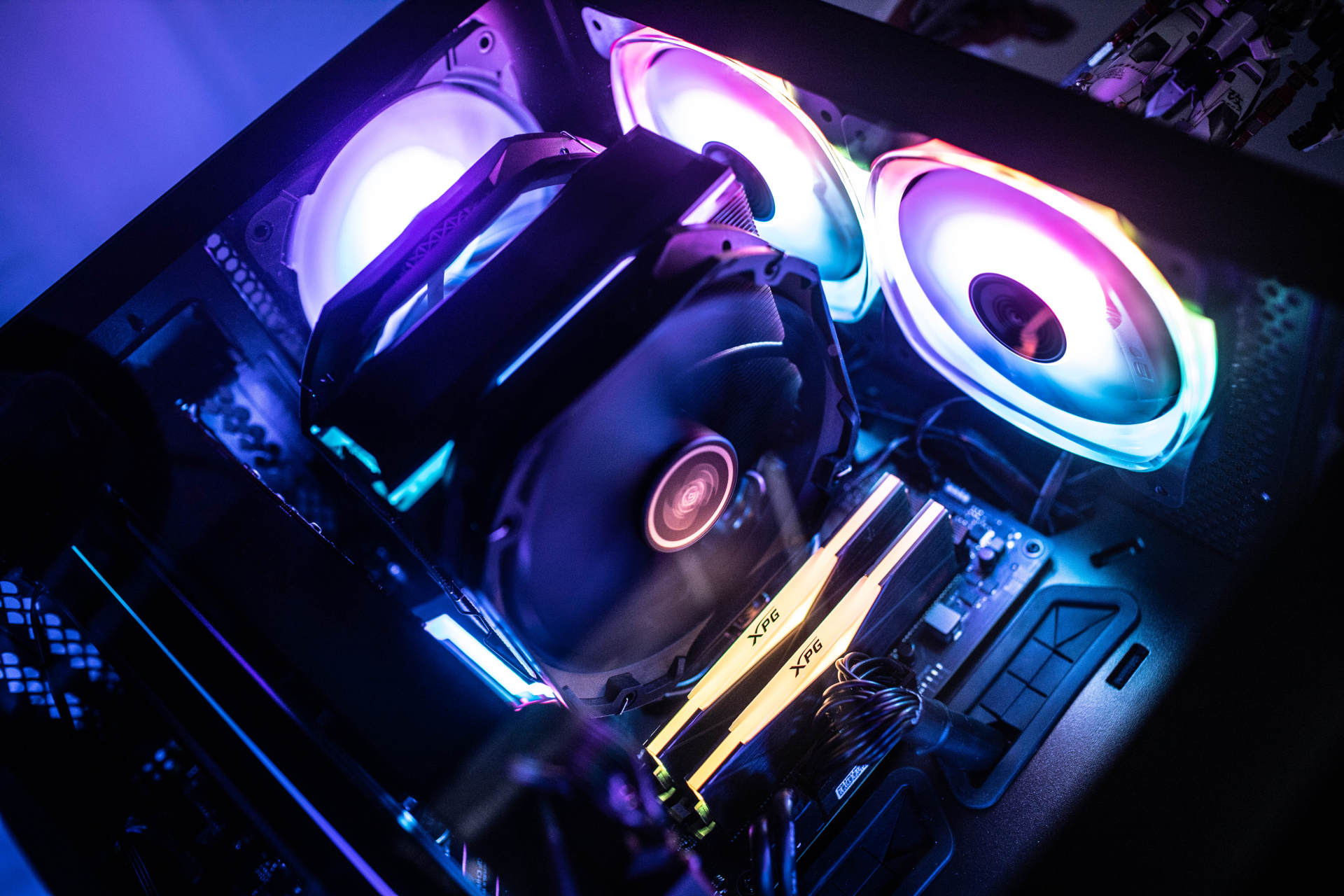 微星氪金枪二代可以装风冷吗,微星氪金枪机箱前面可以拆吗