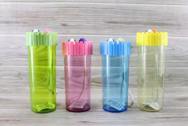 每天喝水的杯子有毒吗,每天都在喝水的水杯