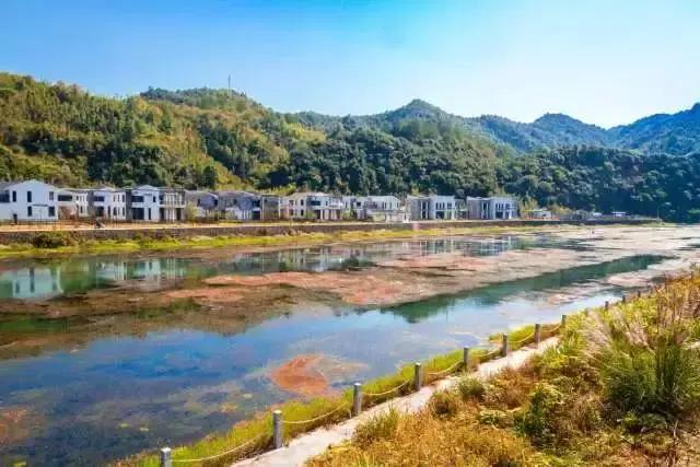 皖南绩溪仁里古村游记,打卡千年水街绩溪坎头古村落