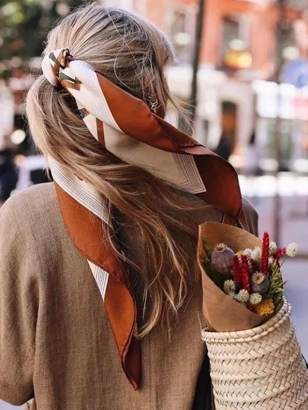 简单易学丨爱马仕丝巾的百变系法