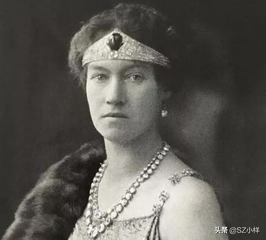 卢森堡大公王冠,卢森堡王室王冠和珠宝