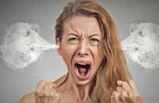 突然长褐斑是什么原因,长期未穿的衣服变黄了怎么解决